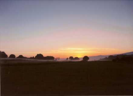 Brume au lever de soleil