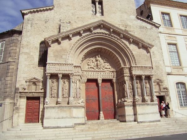 Arles - La cathédrale St Trophine