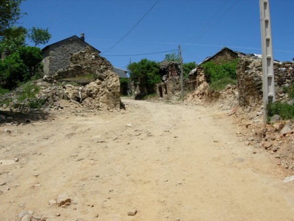 33 Foncebadón village fantôme