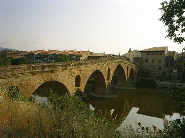 Puente la Reina - le pont médiéval sur l'Arga